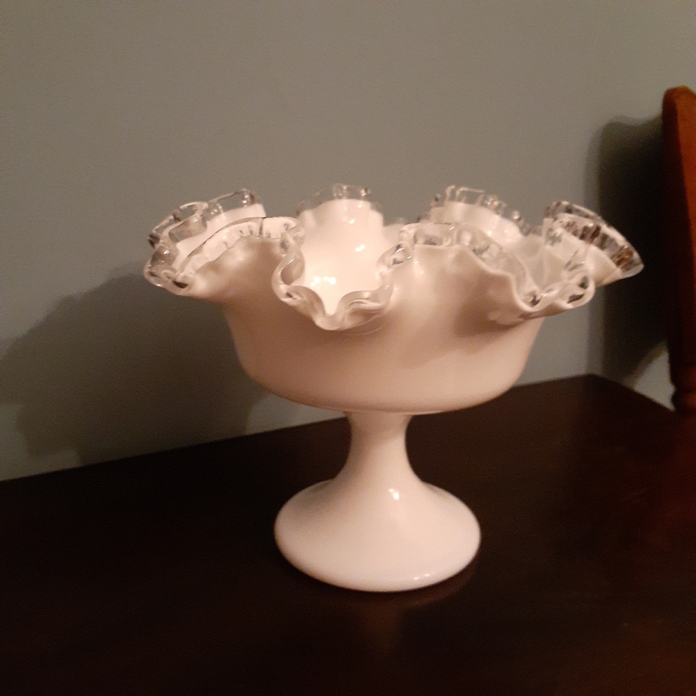 Fenton milkglass